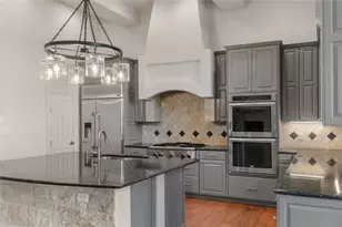 2900 Waterbank Cove, Austin, TX 78746 - Photo 11