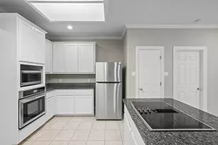 4010 Long Champ Dr, Austin, TX 78746 - Photo 11
