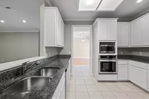 4010 Long Champ Dr, Austin, TX 78746 - Photo 9