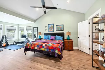 10502 W Lakeview Drive, Jonestown, TX 78645 - Photo 3