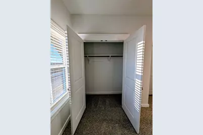 140 Hartson Drive W, Taylor, TX 76574 - Photo 17