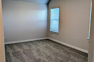 140 Hartson Dr, Taylor, TX 76574 - Photo 13