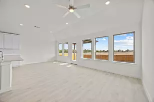 108 Divisadero Dr, Hutto, TX 78634 - Photo 5