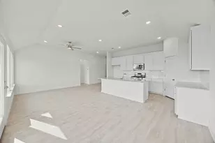 108 Divisadero Dr, Hutto, TX 78634 - Photo 7