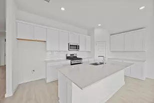 108 Divisadero Dr, Hutto, TX 78634 - Photo 9