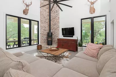 4188 Fm 20, Seguin, TX 78155 - Photo 15