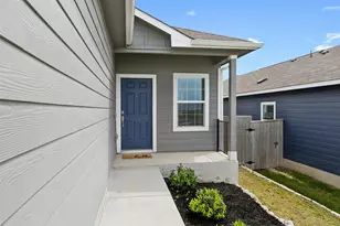 221 Barbary Coast Ln, Jarrell, TX 76537 - Photo 3
