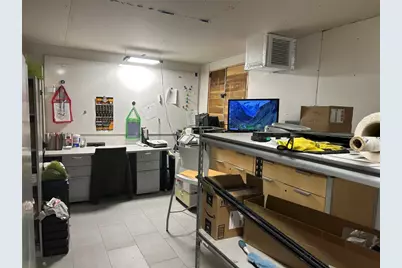 109 E 11th Street, Taylor, TX 76574 - Photo 5