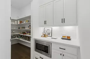 6101 Diversion Cir, Lago Vista, TX 78645 - Photo 15