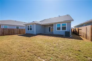204 Cold Spring Loop, Bastrop, TX 78602 - Photo 7