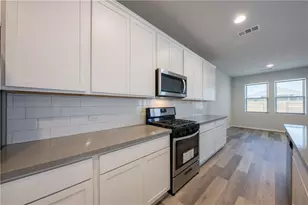 204 Cold Spring Loop, Bastrop, TX 78602 - Photo 21