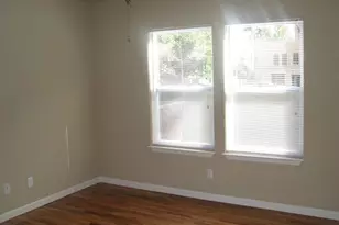 907 W 30th St, Austin, TX 78705 - Photo 7