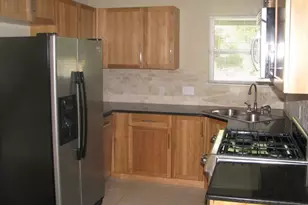 907 W 30th St, Austin, TX 78705 - Photo 3