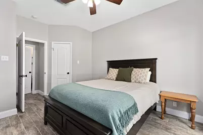 112 McLeod, Cedar Creek, TX 78612 - Photo 17