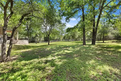 112 McLeod, Cedar Creek, TX 78612 - Photo 29