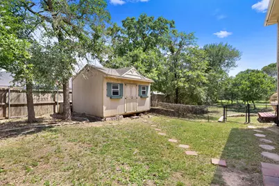 112 McLeod, Cedar Creek, TX 78612 - Photo 37