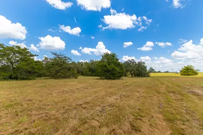 1021 E Old Hallettsville Road, Flatonia, TX 78941 - Photo 5