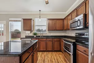 122 Mossy Rock Cove, Hutto, TX 78634 - Photo 9