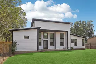 604 Wilhelm St, Bastrop, TX 78602 - Photo 5