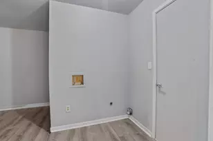 801 E Johnson St, Burnet, TX 78611 - Photo 23