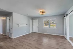 801 E Johnson St, Burnet, TX 78611 - Photo 5