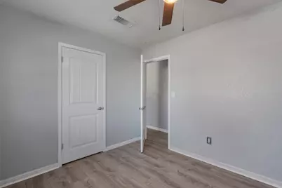 801 E Johnson Street, Burnet, TX 78611 - Photo 19