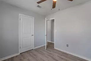 801 E Johnson St, Burnet, TX 78611 - Photo 19