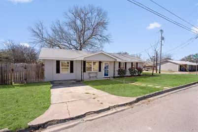 801 E Johnson Street, Burnet, TX 78611 - Photo 3