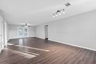 1255 Lovers Ln, Bastrop, TX 78602 - Photo 17