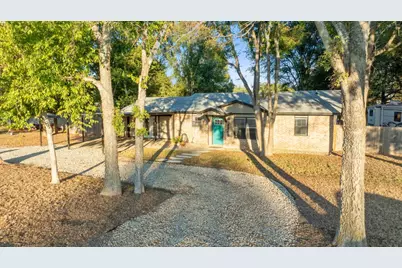 1255 Lovers Lane, Bastrop, TX 78602 - Photo 9