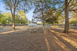 1255 Lovers Ln, Bastrop, TX 78602 - Photo 33