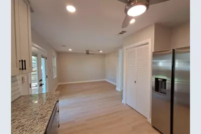 202 Jones Street, Smithville, TX 78957 - Photo 9