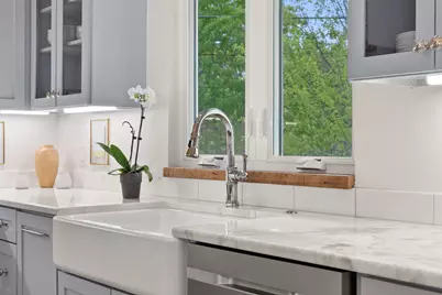 2449 Crosswind Drive, Lakeway, TX 78669 - Photo 9