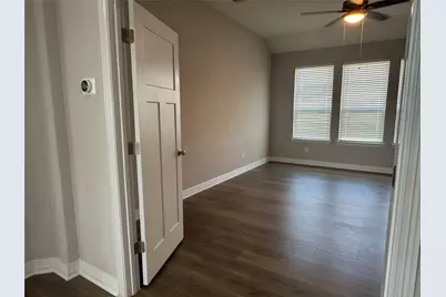 812 Karst Cove, Georgetown, TX 78628 - Photo 9