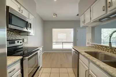 908 Poplar Street #103, Austin, TX 78705 - Photo 3