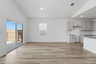 102 Childress St, Hutto, TX 78634 - Photo 5