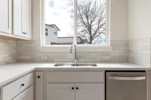 302 E 19 5 St, Georgetown, TX 78626 - Photo 13