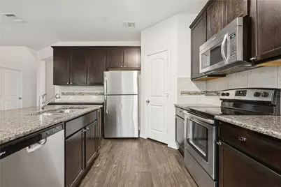 1200 S 10th Street #303, Pflugerville, TX 78660 - Photo 5
