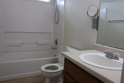 1004 W South Street, Leander, TX 78641 - Photo 5