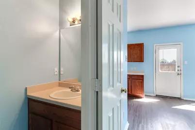1004 W South Street, Leander, TX 78641 - Photo 5