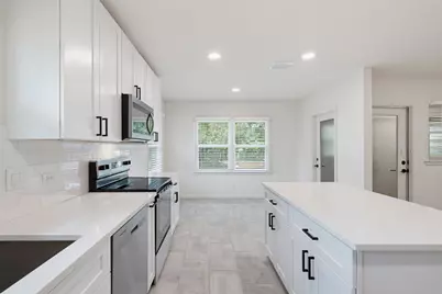 6010 Dunbury Drive, Austin, TX 78723 - Photo 11