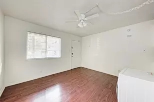 1010 W 23rd St, Austin, TX 78705 - Photo 3
