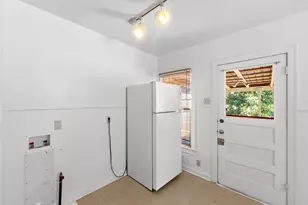 1402 Hillside Ave, Austin, TX 78704 - Photo 5