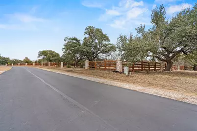 415 E Bartlett Drive, Buda, TX 78610 - Photo 13