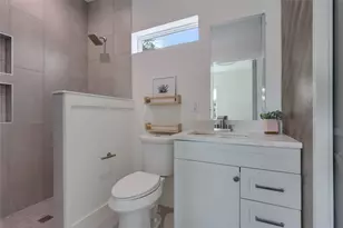 511 S Park Dr, Austin, TX 78704 - Photo 11