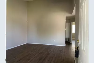 608 Greenlawn Boulevard, Round Rock, TX 78664 - Photo 5