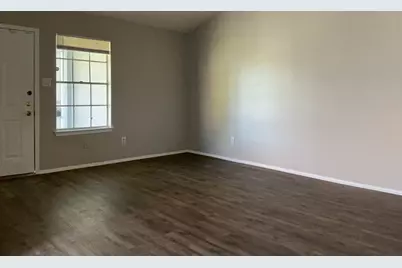 608 Greenlawn Boulevard, Round Rock, TX 78664 - Photo 7