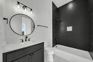 101 Silver Way W, Horseshoe Bay, TX 78657 - Photo 23