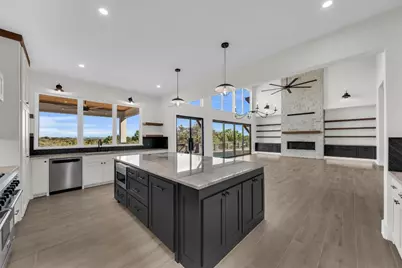 101 Silver Way W, Horseshoe Bay, TX 78657 - Photo 11