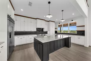 101 Silver Way W, Horseshoe Bay, TX 78657 - Photo 9